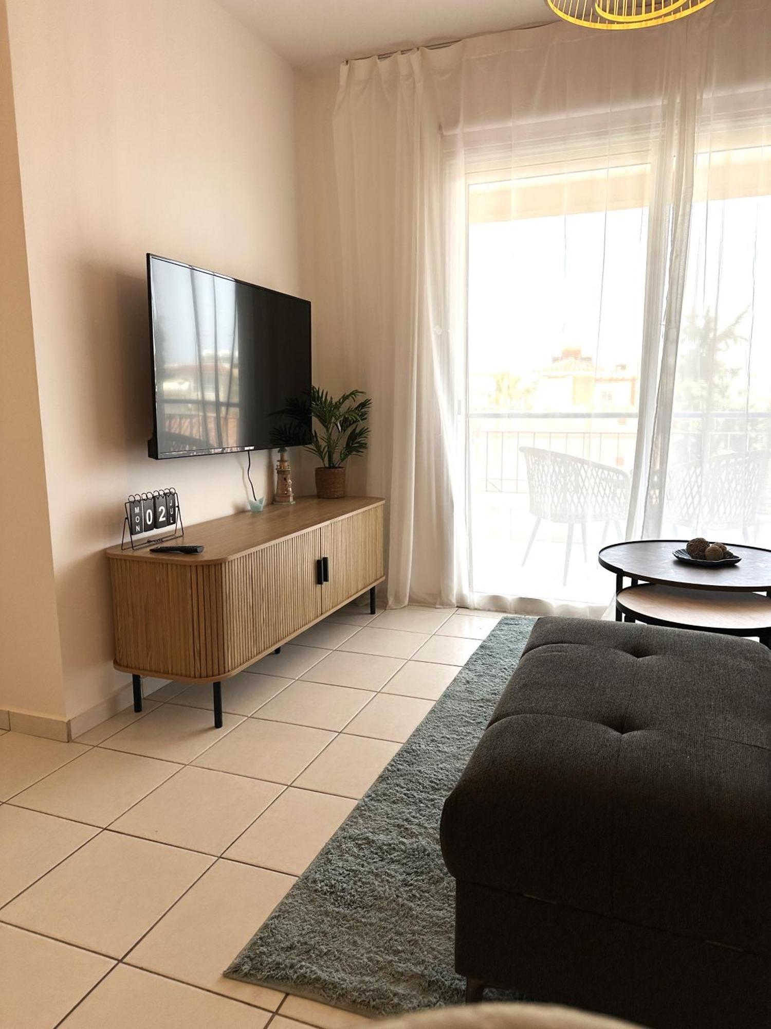 H&o Golden Sun Apartament Pafos