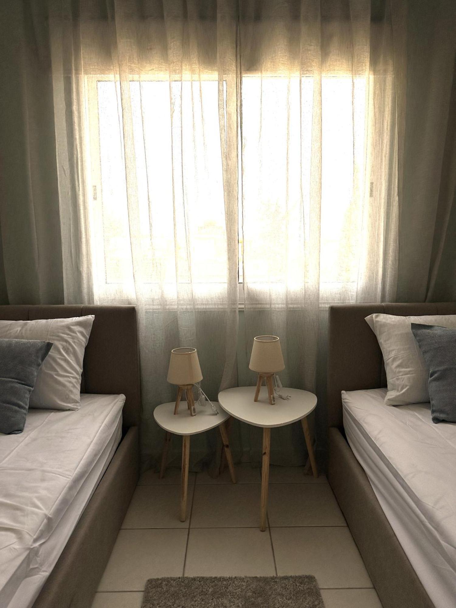 H&o Golden Sun Apartment